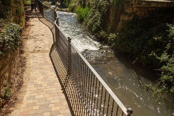 Mejoran los accesos a las cascadas del río Cifuentes en Trillo