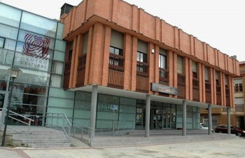 La Biblioteca de Azuqueca acoge un mercadillo solidario