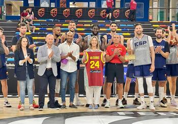 Guarinos visita a la Selección Española de Baloncesto