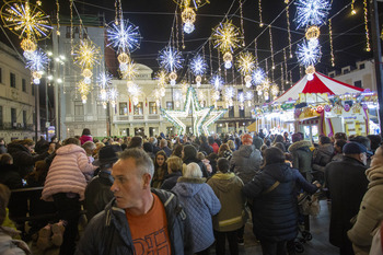 Más de 1,3 millones luces led dan la bienvenida a la Navidad