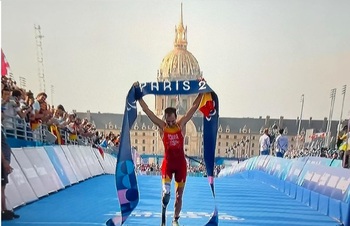 Dani Molina gana el oro en el triatlón de los Paralímpicos