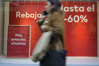 Salud Pública aconseja hacer compras responsables en rebajas